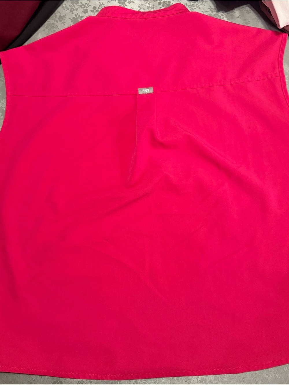 FIGS Rafaela Scrub Top in Ultra Rose - Picture 2 of 3
